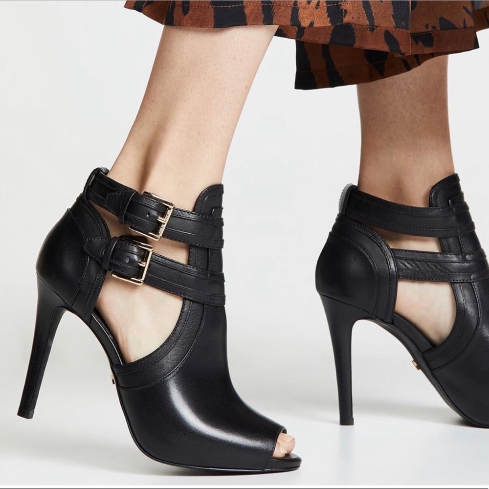 Michael kors blaze open toe bootie in leather. Brand new with box size 7.5